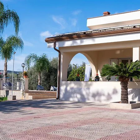 Casa vacanze In Floridia With Terrace Solarino