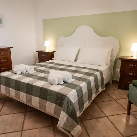 Casa vacanze In Floridia With Terrace